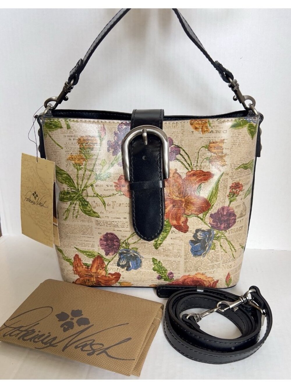 NWT Patricia Nash Irving Bucket Cross Body Parisian Newspaper Floral Bag - Picture 14 of 14